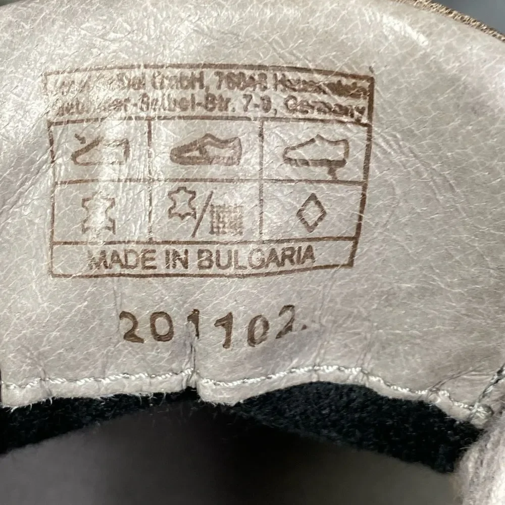 Josef Seibel Gray Metallic Leather sneaker shoe womens size 8.5 (39)